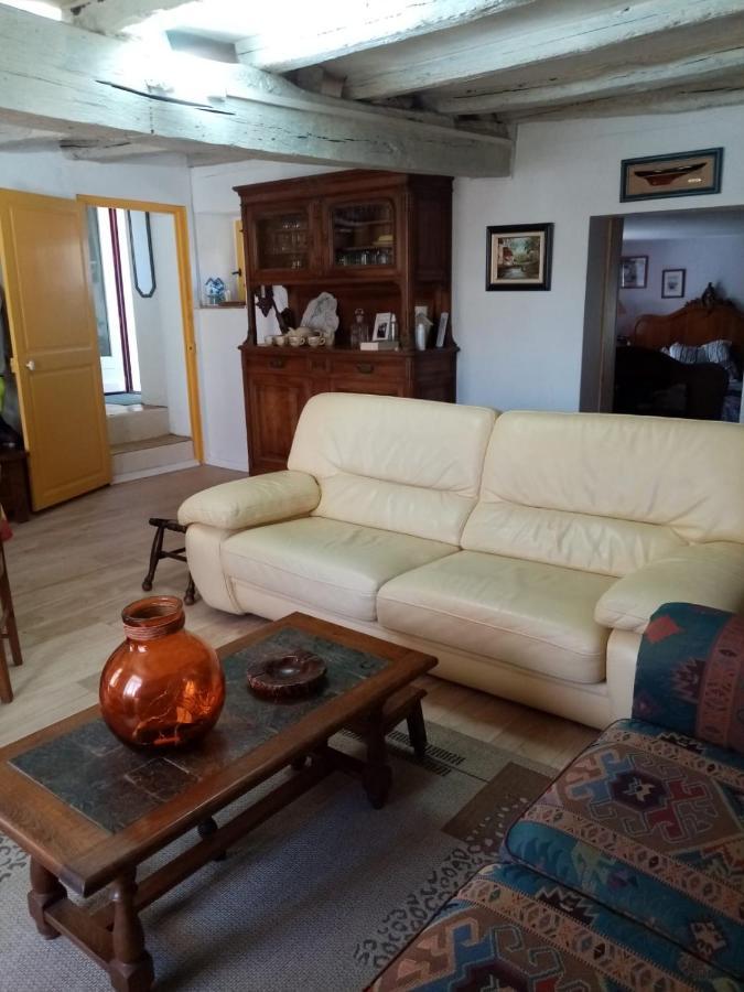 Maisonnette De Charme Climatisee La Machine Buitenkant foto